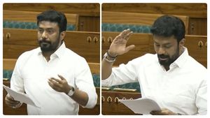 பாலியல் டார்ச்சர் புகார், விவகாரத்து- அங்க மகளிர் இடஒதுக்கீடு மசோதா மீது முழங்கிய ஓபி ரவீந்திரநாத்! 