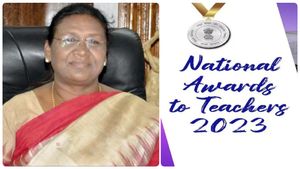  தேசிய ஆசிரியர் தினம்.. 75 ஆசிரியர்களுக்கு 'நல்லாசிரியர் விருதை' வழங்குகிறார் குடியரசுத் தலைவர் 