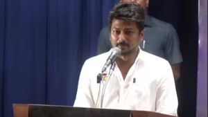  சனாதனம்: உதயநிதி ஸ்டாலின் தலையை வெட்டினால் ரூ10 கோடி பரிசு-உ.பி. 'கொலைகார' சாமியார் பகீர் அறிவிப்பு