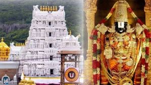 கோவிந்தா... கோவிந்தா.. கூப்பிட்டாலே ஓடி வரும் ஏழுமலையான்.. பல ஜென்ம கடனும் பாவமும் தீருமாம்! 