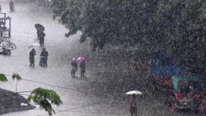 மக்களே அலர்ட்! 15 மாவட்டங்களில் இன்று கனமழைக்கு வாய்ப்பு..சென்னையிலும் மழை பெய்யுமாம்..வானிலை மையம் 
