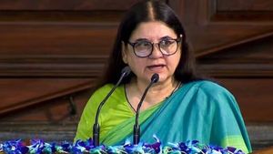 வாயை விட்ட மேனகா காந்திக்கு சிக்கல்.. இஸ்கான் சார்பில் ரூ.100 கோடி மான நஷ்டஈடு நோட்டீஸ் 
