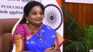  33% இடஒதுக்கீடு! “பெண்கள் முன்னேற்றத்தில் முக்கியமான மைல்கல் இது..” தமிழிசை சௌந்தரராஜன் வரவேற்பு