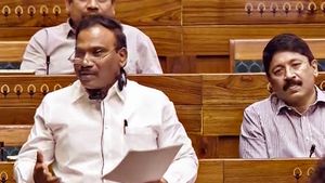 ஆமா..  இந்தி, சமஸ்கிருதம் தெரியாது! இஸ்ரோவில் சாதித்த தமிழர்களை பட்டியலிட்டு விளாசிய ஆ ராசா! 