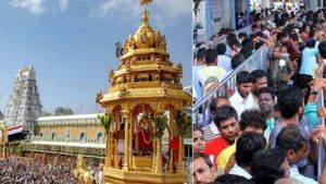 புரட்டாசி சனிக்கிழமை..திருப்பதியில்  கோவிந்தா முழக்கம்.. 36 மணி நேரம் காத்திருக்கும் பக்தர்கள் 