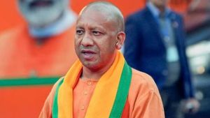 57 மாவட்டங்களில் உயர் தரத்தில் அரசு பள்ளிகள்! அடியோடு மாறும் பள்ளி கல்வி.. யோகி ஆதித்யநாத் உத்தரவு 