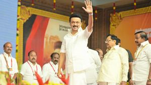 வாரம் முழுவதும் ஓய்வில்லாமல் உழைத்தாலும் களைப்பு வராதது ஏன்? சீக்ரெட் ஆஃப் ஸ்டாலின் எனர்ஜி! 