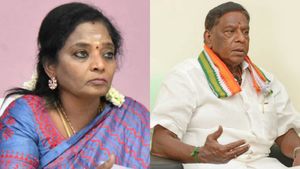 புதுச்சேரி ஆளுநர் தமிழிசை ரகசிய காப்பு பிரமாணத்தை மீறிவிட்டார்.. உடனே பதவி விலகணும்: நாராயணசாமி பரபர