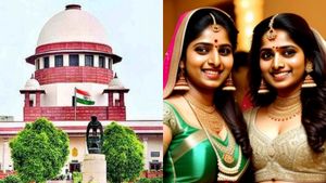 ஓரின திருமணத்துக்காக நாங்கள் சட்டம் இயற்ற முடியாது.. உச்சநீதிமன்றம் கூறிய முக்கிய 10  பாயிண்டுகள்