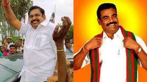 தனியரசு கூடாரத்தை கலைக்கும் எடப்பாடி பழனிசாமி! அதிமுகவில் இணைந்த கொங்கு இளைஞர் பேரவை நிர்வாகிகள்! 