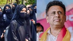 கர்நாடகாவில் பள்ளிகளில் ஹிஜாப் அணிய அனுமதி.. கல்வி துறை அமைச்சர் சுதாகர் முக்கிய அறிவிப்பு 