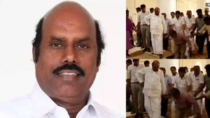 ரூ.12 கோடி.. திருமலைநாயக்கர் மகால் ஆய்வு.. உடைந்து விழுந்த கட்டுமானம்.. தப்பிய அமைச்சர் எ.வ வேலு 