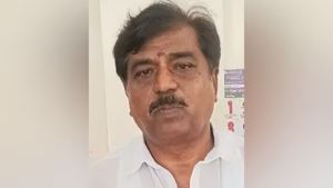 குழி பறித்த அண்ணி.. ஏமாந்த கொழுந்தன்.. தேனியில் முன்னாள் எம்எல்ஏ மகன் அதிரடியாக கைது 