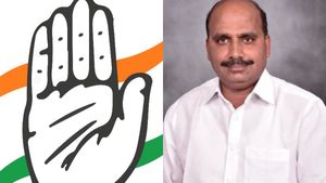 நீங்க கட்சியிலேயே இல்லையே! பிறகெப்படி கூட்டம் நடத்தலாம்? திண்டுக்கல் காங்கிரஸ் Ex நிர்வாகிக்கு செக்! 