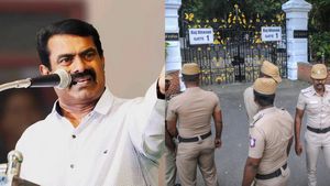 ஆளுநர் மீது வெறுப்பானவர்கள் வீசிய குண்டு.. ராஜ்பவன் பெட்ரோல் குண்டு வீச்சுக்கு காரணம் கூறிய சீமான் 