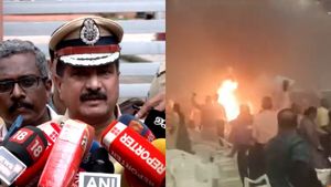  தேவாலய கூட்டத்தில் வெடித்தது ‘டிபன் பாக்ஸ்’ குண்டு.. சிதறிக் கிடந்த IED பாகங்கள்.. டிஜிபி தகவல்!