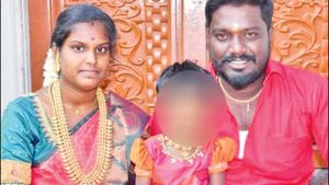 மதுரையில் கணவர் இறந்த 4 நாளில்.. குழந்தையை முதுகில் கட்டிக்கொண்டு கிணற்றில் குதித்த கர்ப்பிணி 