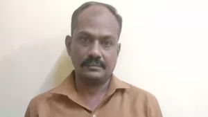 முன்னாள் முதல்வர் கருணாநிதி குறித்து அவதூறாக கார்ட்டூன்.. நாம் தமிழர் நிர்வாகி கைது 