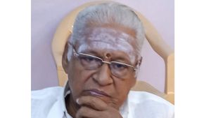  வீட்டில் வேலை செய்த பெண்ணுக்கு பாலியல் தொல்லை கொடுத்த விஷ்வ இந்து பரிஷத் நிர்வாகி.. பாய்ந்தது வழக்கு