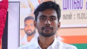 ‘சங்கி பிரின்ஸ்’ கைது.. அதிகாலையில் பாஜக நிர்வாகி பிரவீன்ராஜை தட்டித் தூக்கிய சைபர் கிரைம் போலீசார்! 