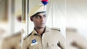 காதலித்த பெண்ணை திருமணம் செய்ய முடியாததால்.. விபரீத முடிவெடுத்து போலீஸ்காரர்.. சிவகாசியில் சோகம் 