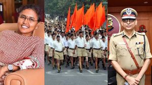 உள்துறை செயலர், டிஜிபிக்கு நோட்டீஸ் அனுப்பிய ஆர்.எஸ்.எஸ்.. பேரணிக்கு அனுமதி மறுப்பால் கொதிப்பு!