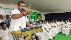 எங்க வீட்டு கல்யாணத்துக்கு 7,000 ஆடு? பத்திரிகை கொடுத்தாலே Non Veg சாப்பிடமாட்டோம் -எஸ்.பி.வேலுமணி 