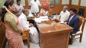  'மாமன்னன்' வடிவேலுவை போல 'ஜாதி' அவமரியாதை.. புதுவை தலித் பெண் அமைச்சர் சந்திரபிரியங்கா ராஜினாமா ஏன்?