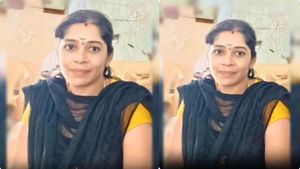 உடைந்து கிடந்த பீர் பாட்டில்.. வீடு முழுக்க ரத்தம்.. சேலம் ஜெயலட்சுமிக்கு ஆத்திரம்.. விபரீதம் 