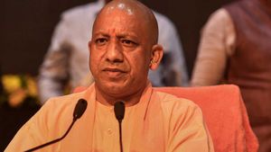 நகர்ப்புற அமைப்புகளின் வளர்ச்சியை மேம்படுத்த சிறப்பு திட்டங்கள்! யோகி ஆதித்யநாத் புது யோசனை 