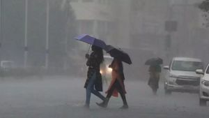 15 மாவட்டங்களுக்கு அலர்ட்.. இன்று கொட்டித்தீர்க்கப்போகும் கனமழை! சென்னைக்கும் வானிலை மையம் வார்னிங் 