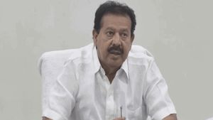 பொன்முடிக்கு எதிரான செம்மண் குவாரி வழக்கு.. திடீரென என்ட்ரியான அதிமுக.. இன்று மீண்டும் விசாரணை 