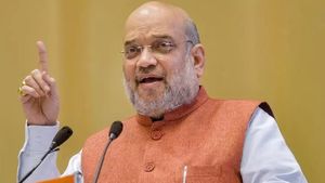 திமுக, காங்கிரஸுக்கு சக்சஸ்.. அமித்ஷாவுக்கு ஷாக்! ஐபிசி, சிஆர்பிசியை மாற்றும் மசோதா நிறுத்தி வைப்பு 