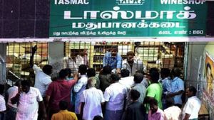 ஒரே நாளில் இத்தனை கோடி வசூலா? வேலூர் ஜில்லாவில் வாயை பிளக்க வைத்த டாஸ்மாக் மதுவிற்பனை 