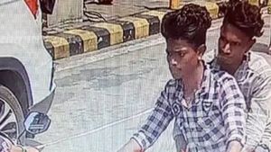பட்டப்பகலில் 10 நொடியில் நடந்த சம்பவம்.. பதறிய பத்ம பிரியா.. சிட்டாக பறந்த இளைஞர்கள் 