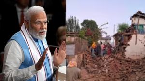 நிலநடுக்கத்தால் 128 பேர்! நேபாளம் மீண்டு வர அனைத்து உதவிகளையும் செய்ய தயார்- பிரதமர் மோடி உறுதி 