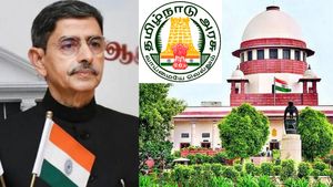  அடுத்த கச்சேரி ரெடி.. தமிழ்நாடு ஆளுநர் ஆர்.என்.ரவிக்கு எதிரான தமிழக அரசின் வழக்கு நவ.10-ல் விசாரணை!