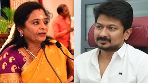 உதயநிதி ஸ்டாலின் மன்னிப்பு கேட்க வேண்டியது நிறைய இருக்கு.. தமிழிசை சௌந்தரராஜன் பரபர பேச்சு!