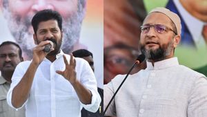 ஷெர்வானிக்குள் ஆர்எஸ்எஸ் உள்ளாடை.. சாடிய தெலுங்கானா காங்கிரஸ் தலைவர்! வரலாறையே சொல்லிட்டாரே ஒவைசி 