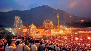திருவண்ணாமலையில் நாளை மகாதீபம்.. குவியும் லட்சக்கணக்கான பக்தர்கள்.. பலத்த பாதுகாப்பு