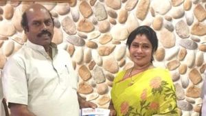  எனது கணவர் திருவண்ணாமலை என்பதால் எவ வேலு அங்கிளை தெரியும்.. “ரெய்டு ஓவர்”.. மீனா ஜெயக்குமார் பேட்டி!
