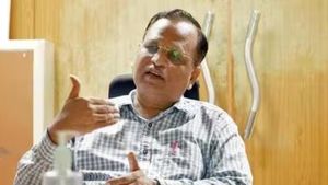  டெல்லி முன்னாள் அமைச்சர் சத்யேந்தர் ஜெயினின் இடைக்கால ஜாமீன் நீட்டிக்கப்படுமா?.. 