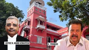 டென்சனில் பொன்முடி..இப்படி ஒரு நல்ல நீதிபதியா? ஆனந்த் வெங்கடேசை பாராட்டிய உச்சநீதிமன்ற தலைமை நீதிபதி 