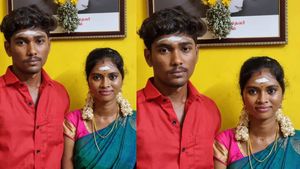 தூத்துக்குடியில் காதல் ஜோடி வீடு புகுந்து வெட்டிக் கொலை.. திருமணம் ஆன 3 நாளில் பயங்கரம் 