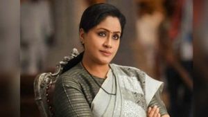  தெலுங்கானா- தூக்கி எறிந்த விரக்தி- பாஜகவை விட்டு நடிகை விஜயசாந்தி எஸ்கேப்- காங்கிரஸில் அடைக்கலம்!