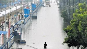 மிதக்கும் நெல்லை ரயில் நிலையம்.. கேன்சல் ஆன ரயில்கள்.. ரயில்வே வெளியிட்ட மேஜர் அறிவிப்பு 