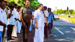 கடுகடுவென்ற முகம்.. சிடுசிடுவென்ற பேச்சு! தலைமை ஆசிரியர் மகன் அமைச்சரான கதை! யார் இந்த பொன்முடி? 