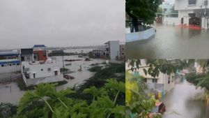  திருநெல்வேலியில் நீடிக்கும் அதி கனமழை நெல்லுக்கு வேலியிட்ட நெல்லையப்பர் காப்பாரா? மக்கள் வேண்டுதல் 