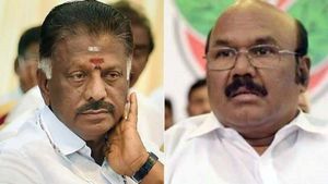 யாருங்க ஓபிஎஸ்ஸா? நீங்க வேற! அவரே கம்பி கட்டுற கதையெல்லாம் சொல்றாரு.. நோ யூஸ்! ஜெயக்குமார் கலகல 