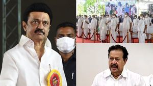 ட்ரையல் பார்க்கலாம்... ஆட்டத்தை கலைத்து! மொத்தமாக புதிய டீமை இறக்க முடிவு.. ஸ்டாலின் பிரம்மாஸ்திரம் 
